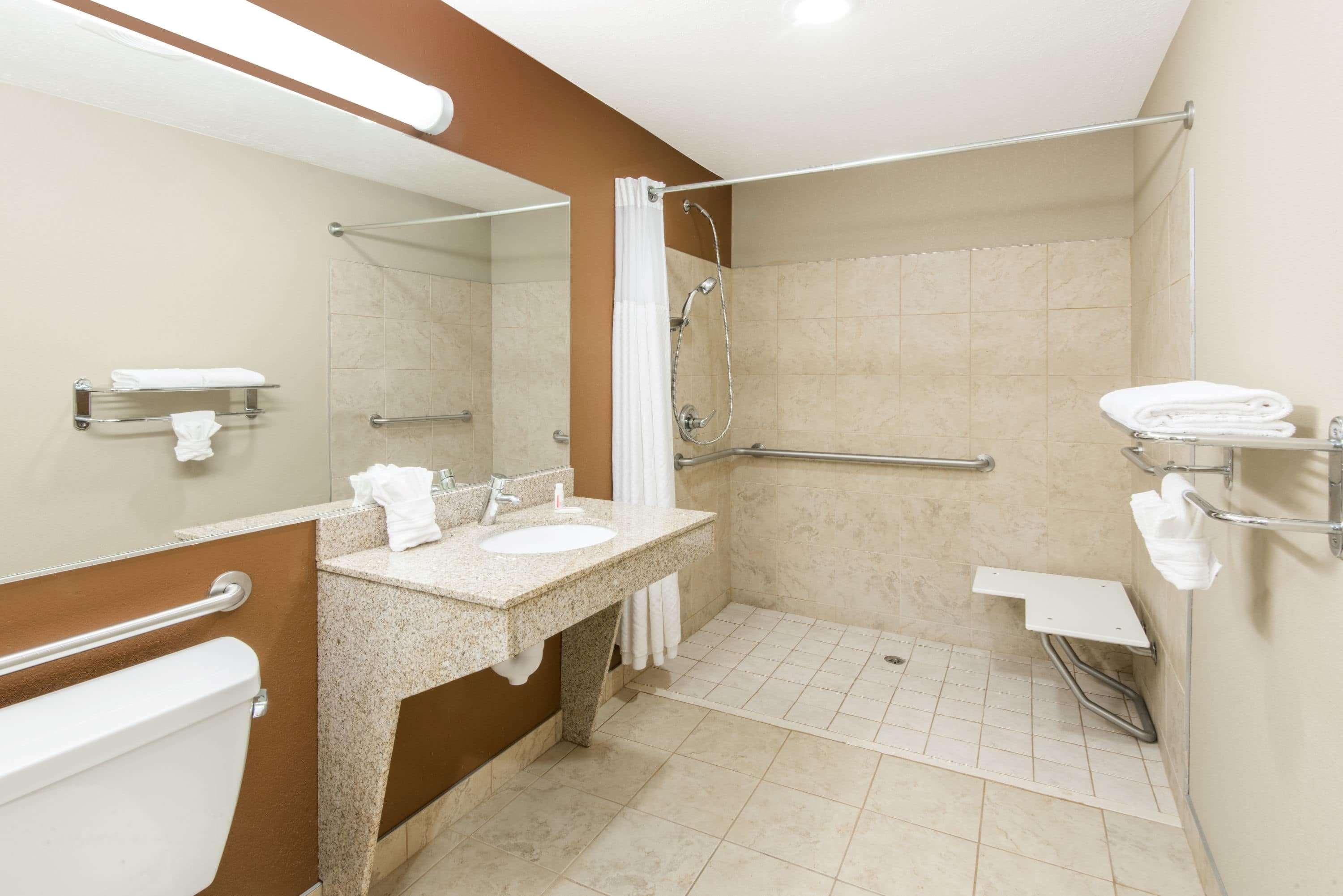 Microtel Inn And Suites North Canton Eksteriør billede