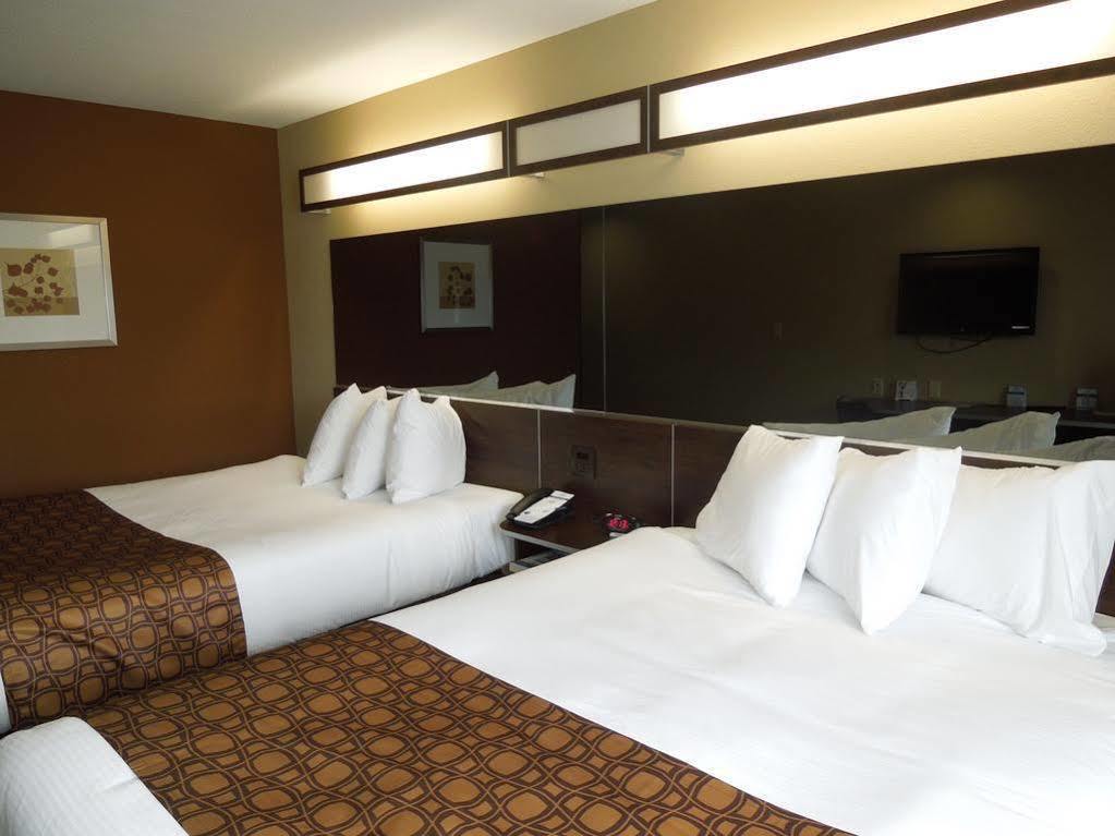 Microtel Inn And Suites North Canton Eksteriør billede